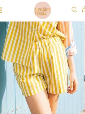 Sunshine Tienda Yellow Stripe Elastic-Waist Women's Bermuda Shorts
